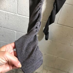 ALO Yoga Pants - Alo yoga green & gray goddess legging sz s 60901 ALO Yoga Pants - Alo yoga green & gray goddess legging sz s 60901